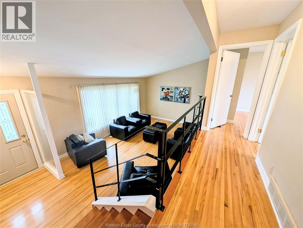 3495 Dougall, Windsor, ON - Indoor Photo Showing Other Room