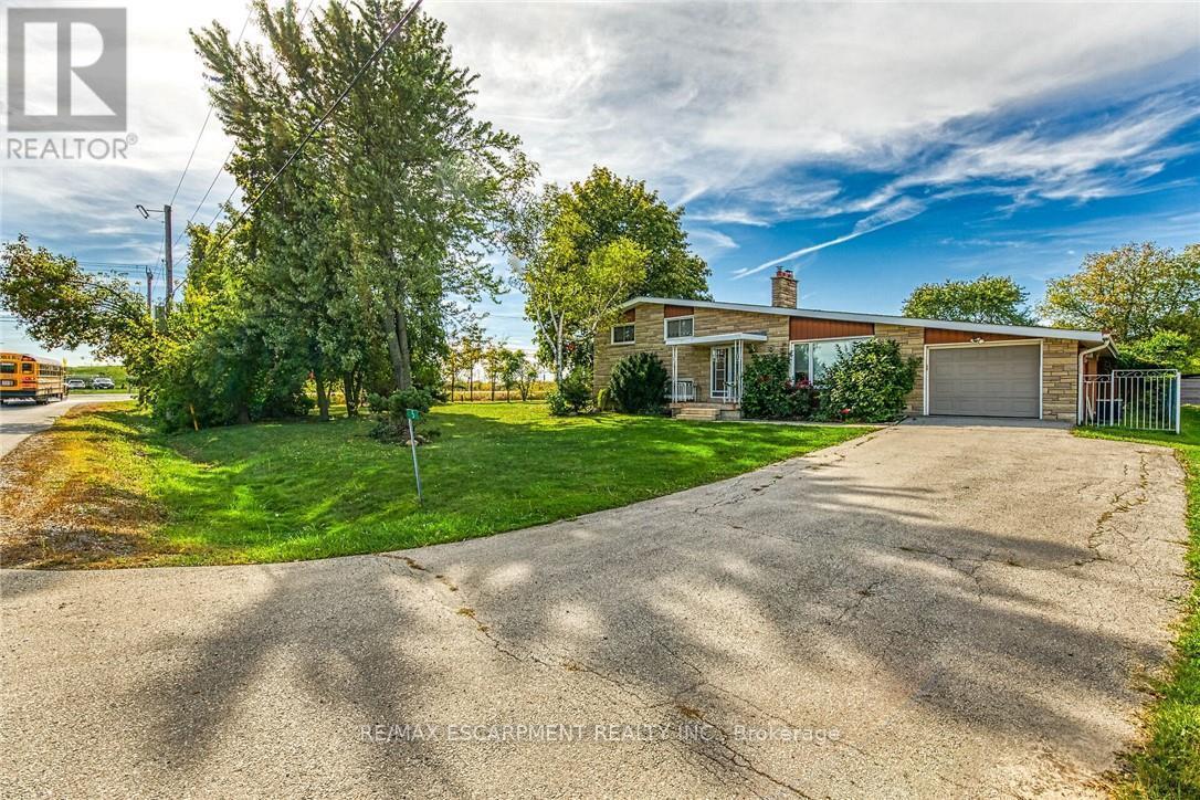 5 Third Road E, Hamilton, ON - Outdoor