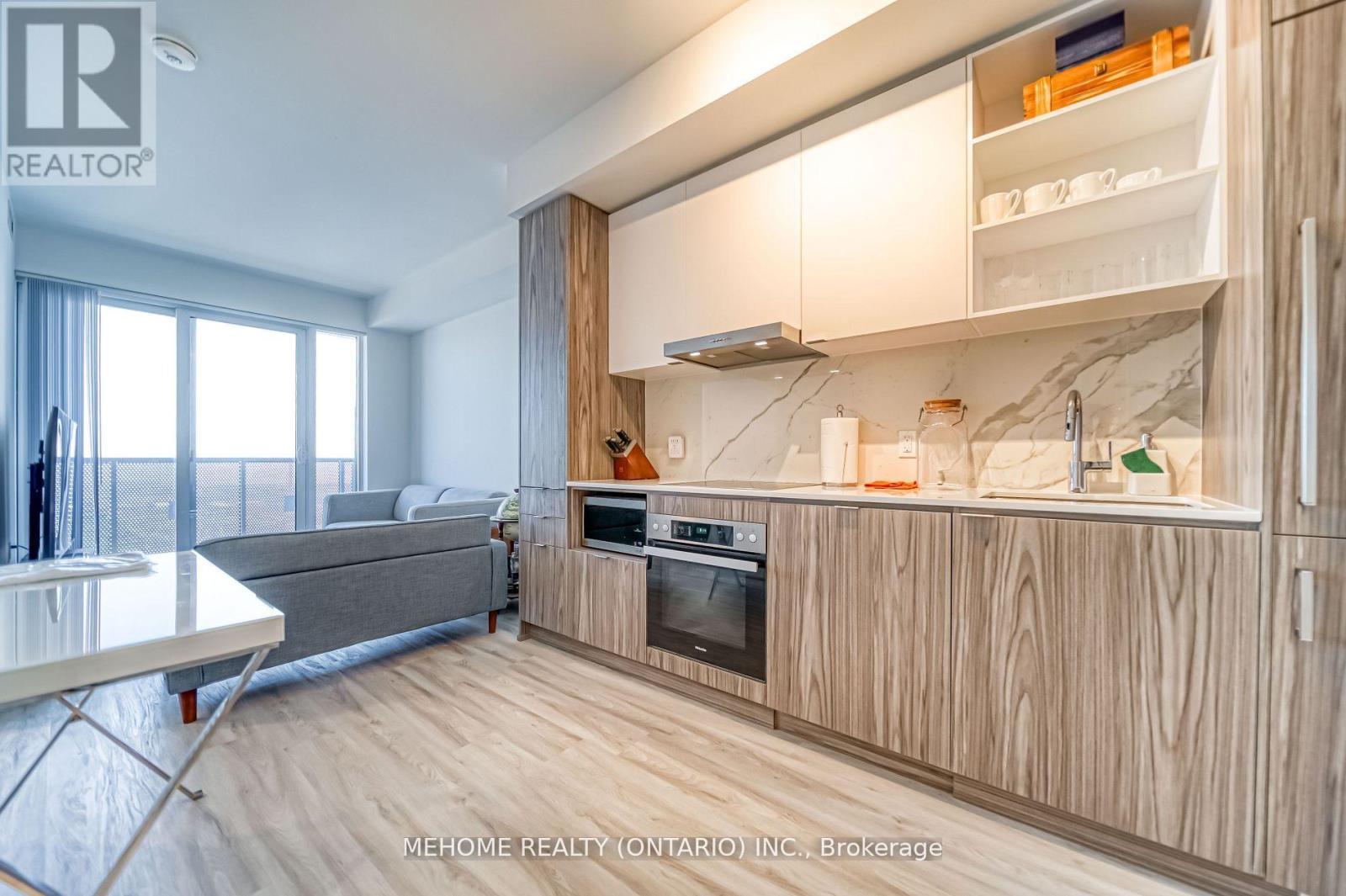 6806 - 55 Cooper Street, Toronto, ON - Indoor Photo Showing Kitchen