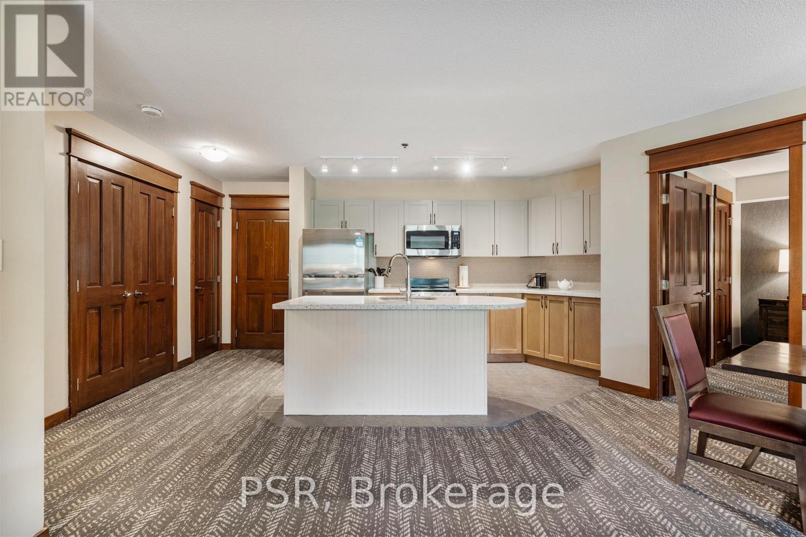 209 - 152 Jozo Weider Boulevard, Blue Mountains, ON - Indoor Photo Showing Kitchen