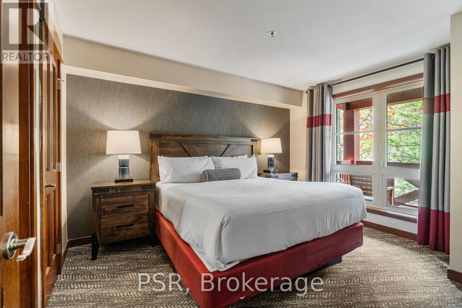 209 - 152 Jozo Weider Boulevard, Blue Mountains, ON - Indoor Photo Showing Bedroom