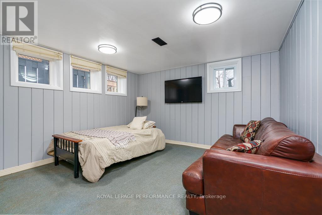 1402 Boyd Street, Cornwall, ON - Indoor Photo Showing Bedroom