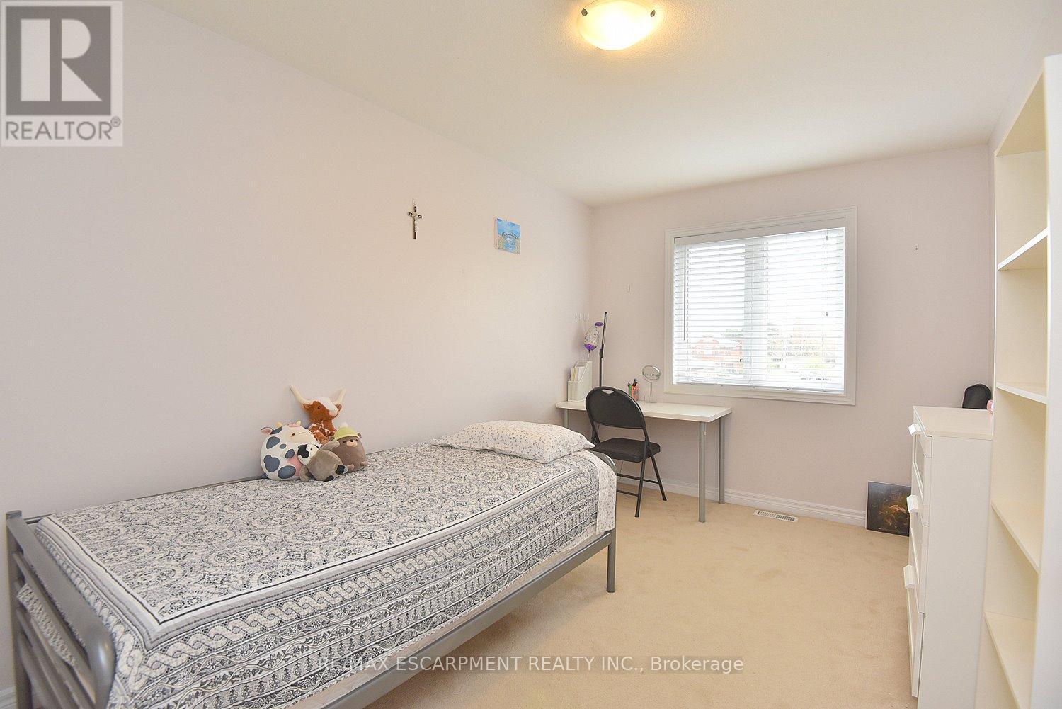 21 - 45 Seabreeze Crescent, Hamilton, ON - Indoor Photo Showing Bedroom