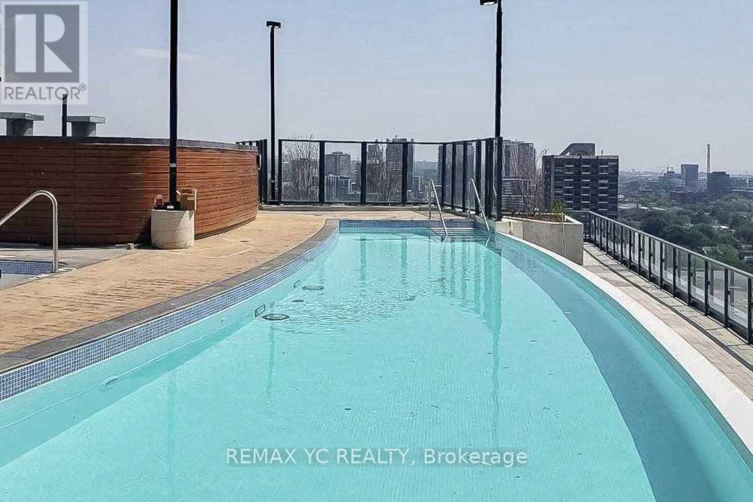 3207 - 251 Jarvis Street, Toronto, ON - Photo Showing Other Room With In Ground Pool