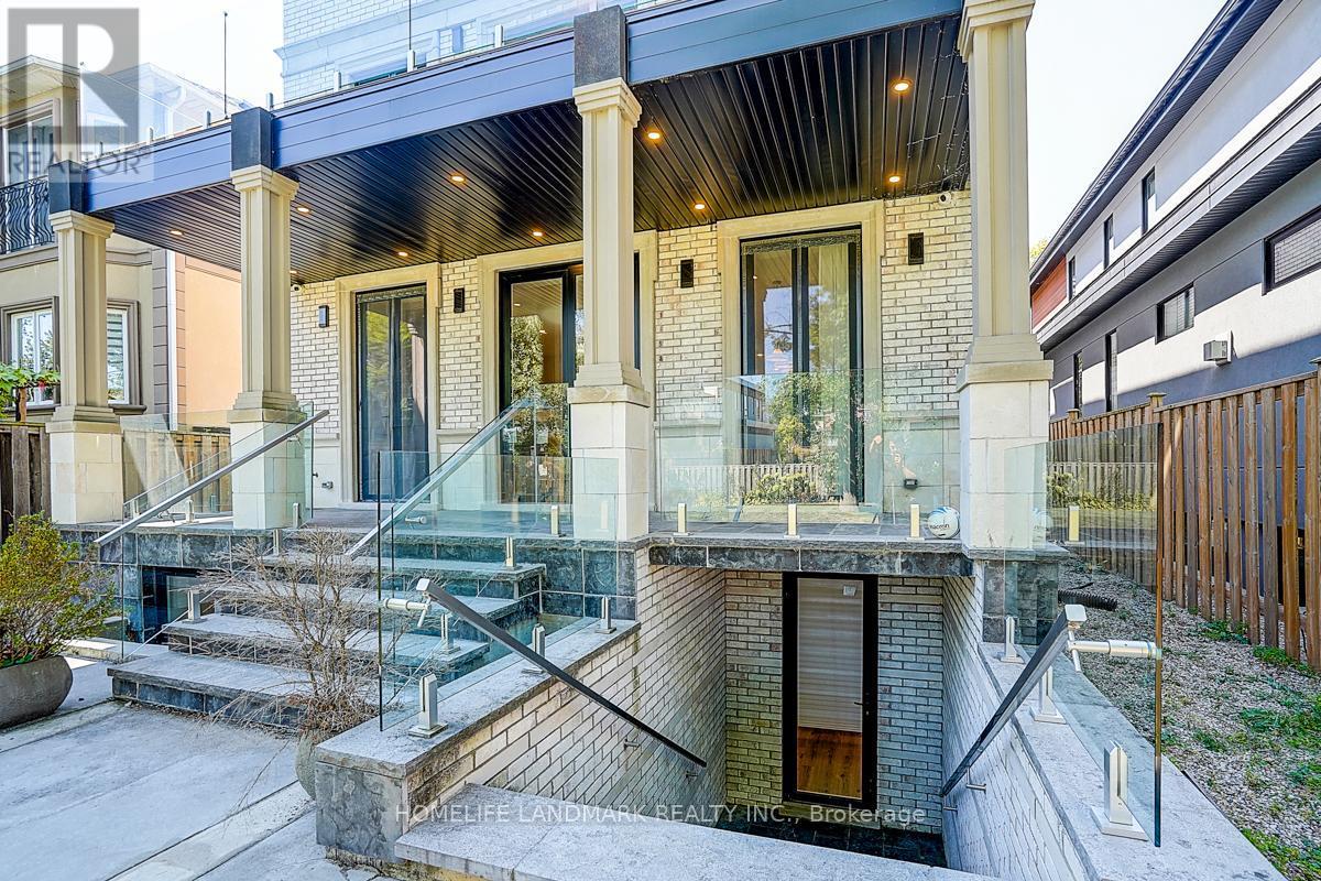 937 Goodwin Road, Mississauga, ON - Outdoor With Deck Patio Veranda