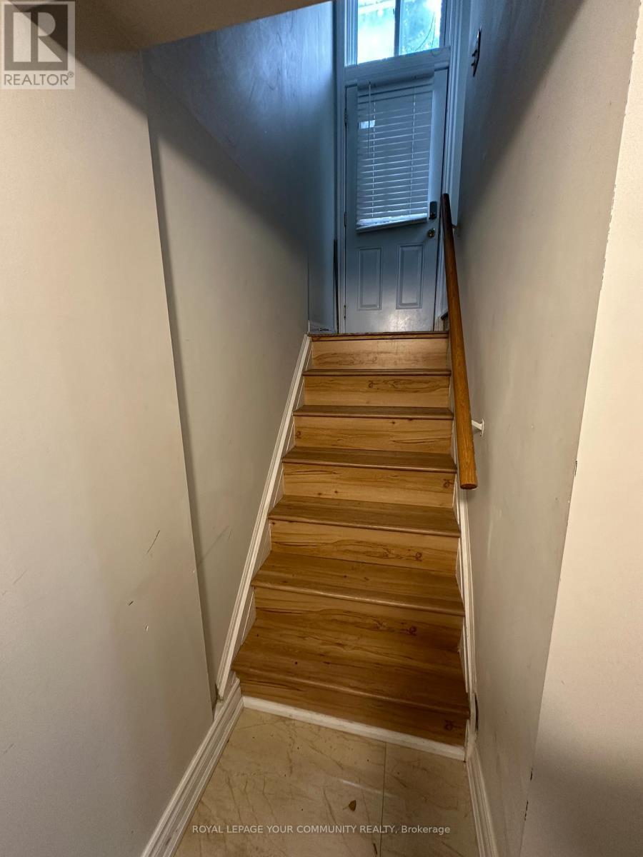 100 Richardson Dr Drive, Aurora, ON - Indoor Photo Showing Other Room