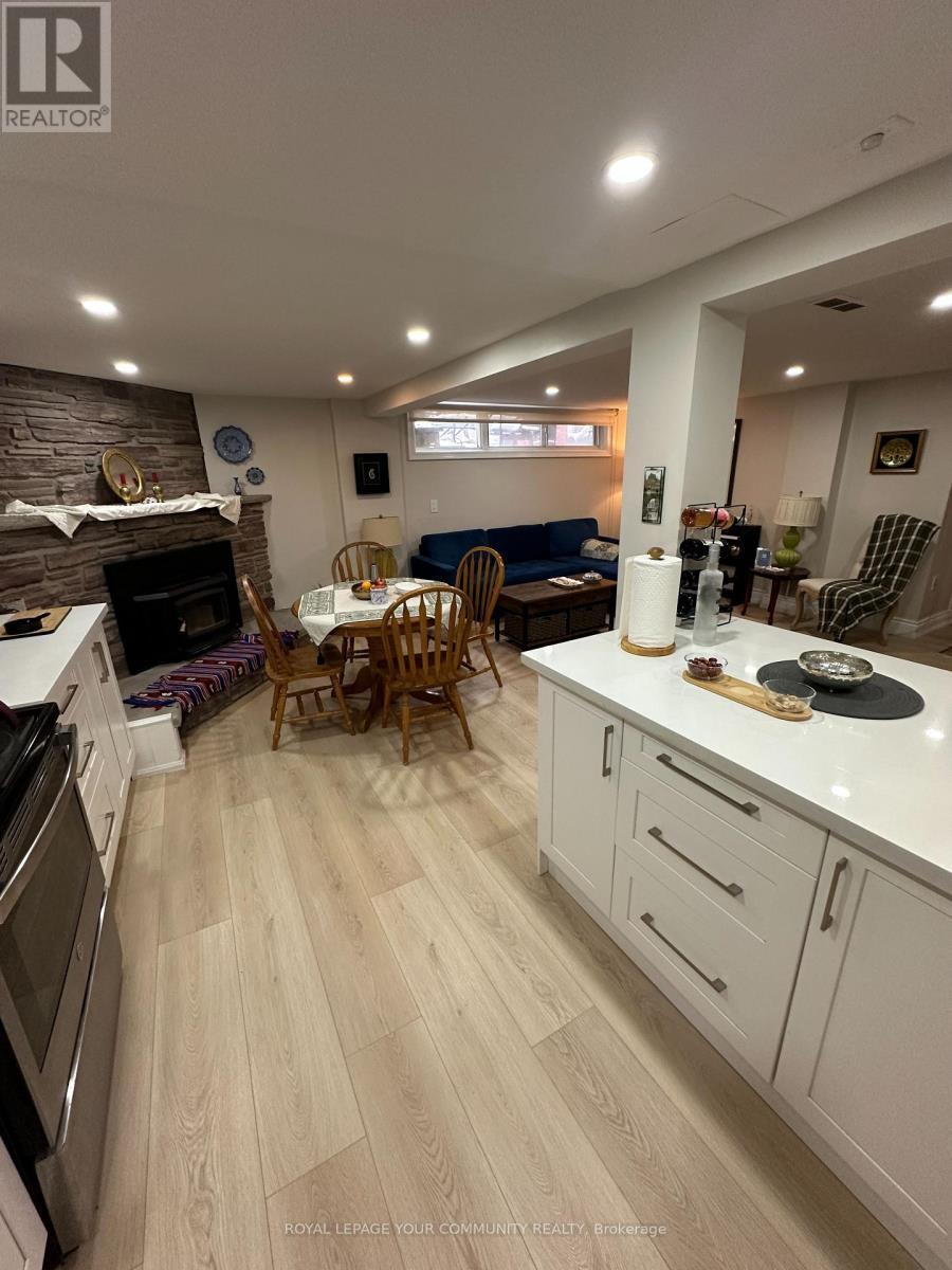 100 Richardson Dr Drive, Aurora, ON - Indoor