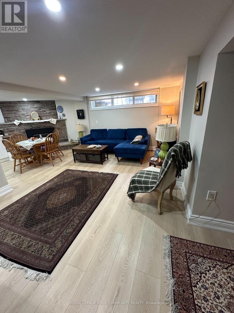 100 Richardson Dr Drive, Aurora, ON - Indoor