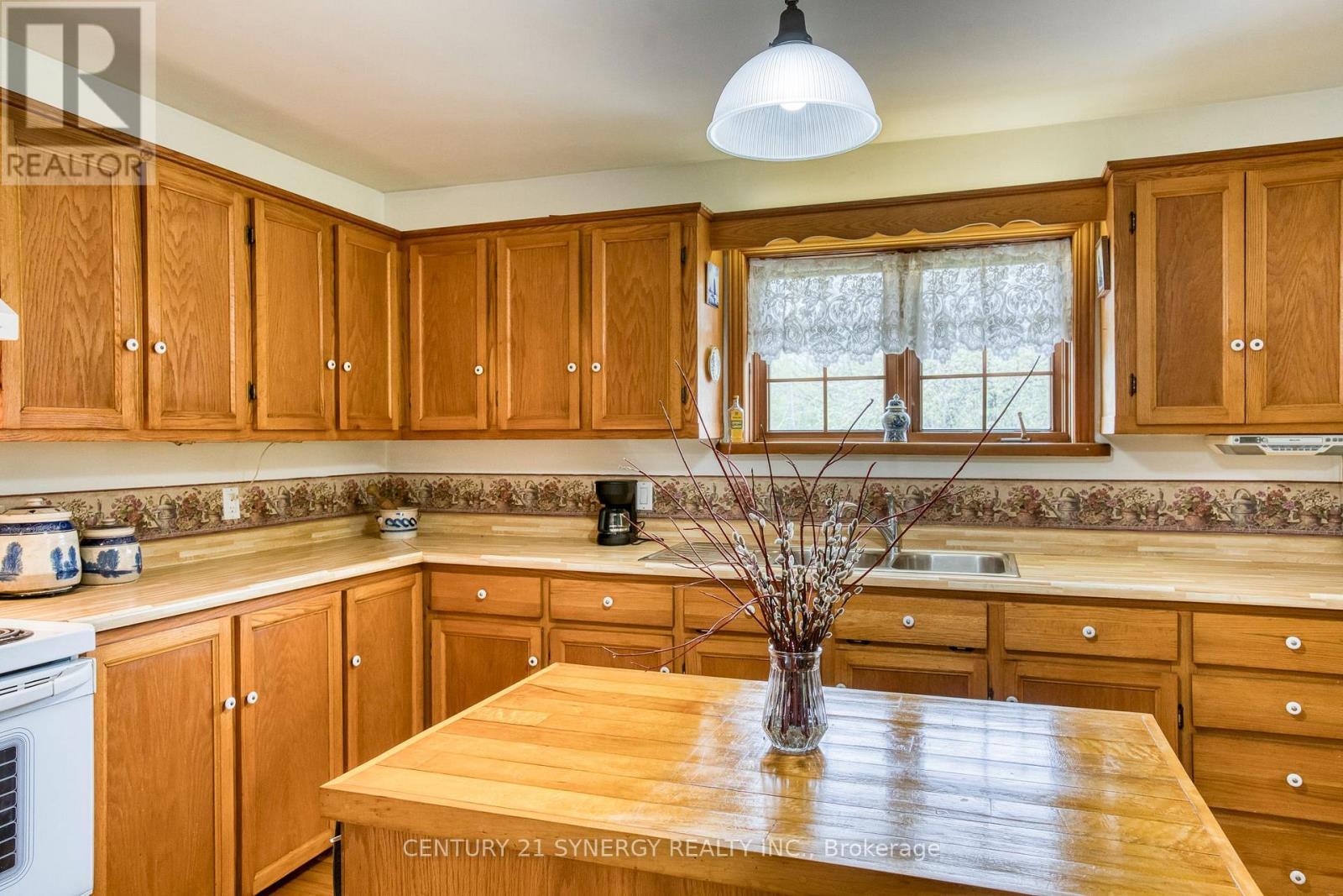 1189 Willis Armstrong Road, Frontenac (Frontenac Centre), ON