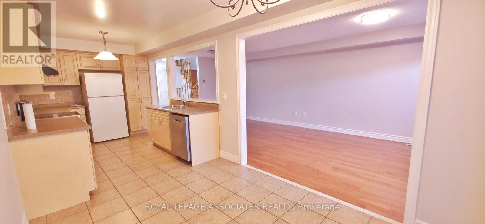 109 Atherton Avenue, Ajax, ON - Indoor Photo Showing Kitchen
