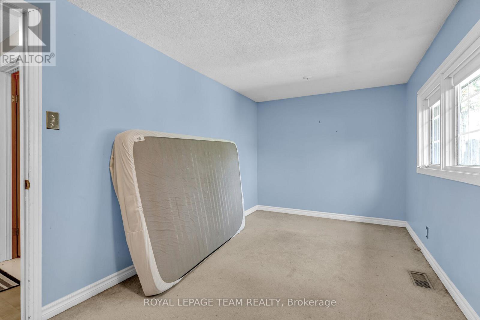 2322 Summerside Drive, Ottawa, ON