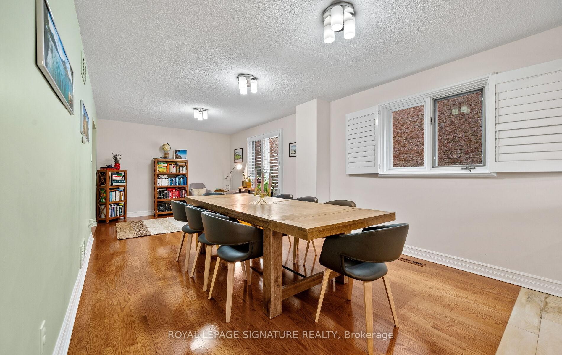 3509 Woodhurst Crescent, Mississauga, ON - Indoor Photo Showing Dining Room