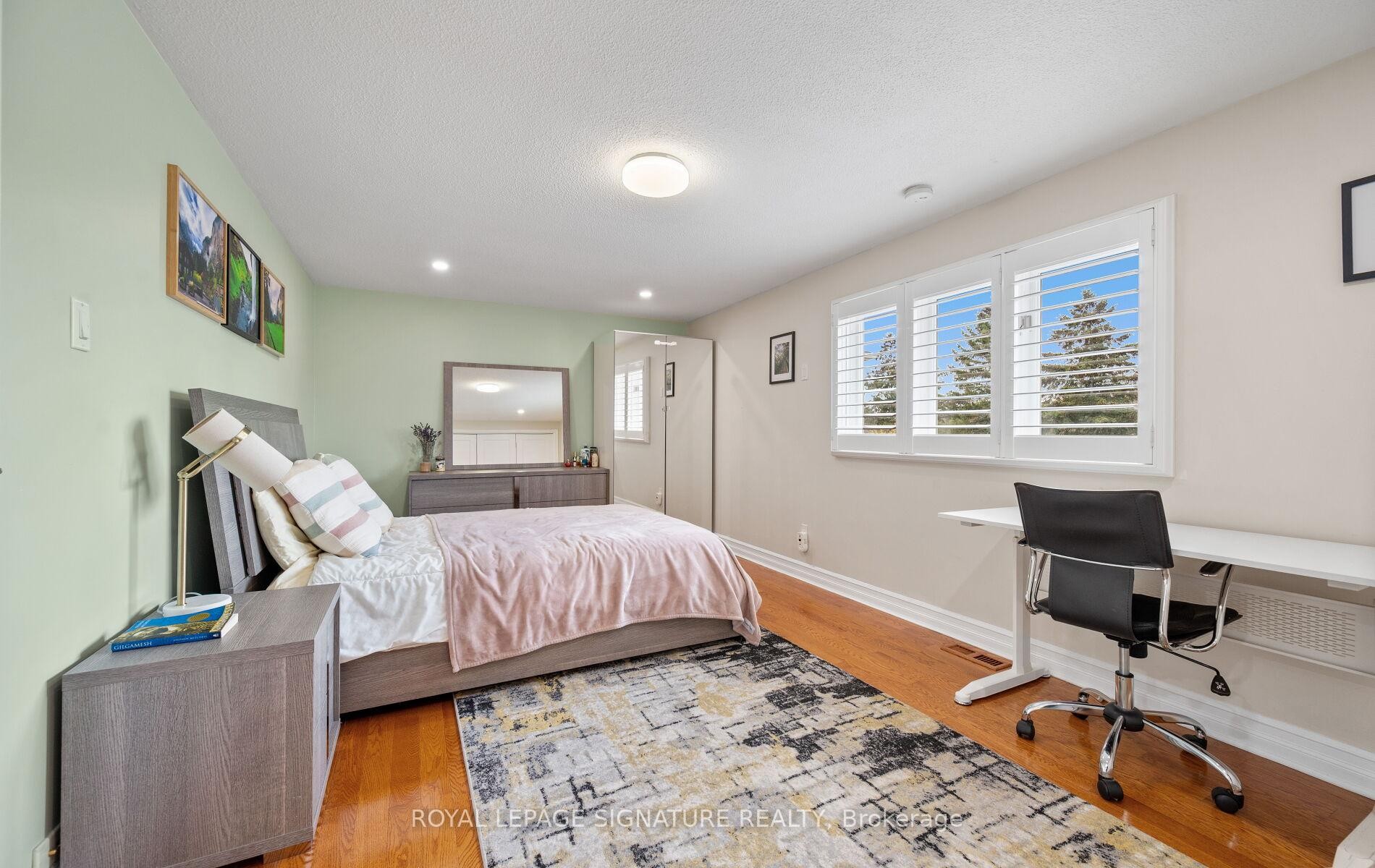 3509 Woodhurst Crescent, Mississauga, ON - Indoor Photo Showing Bedroom