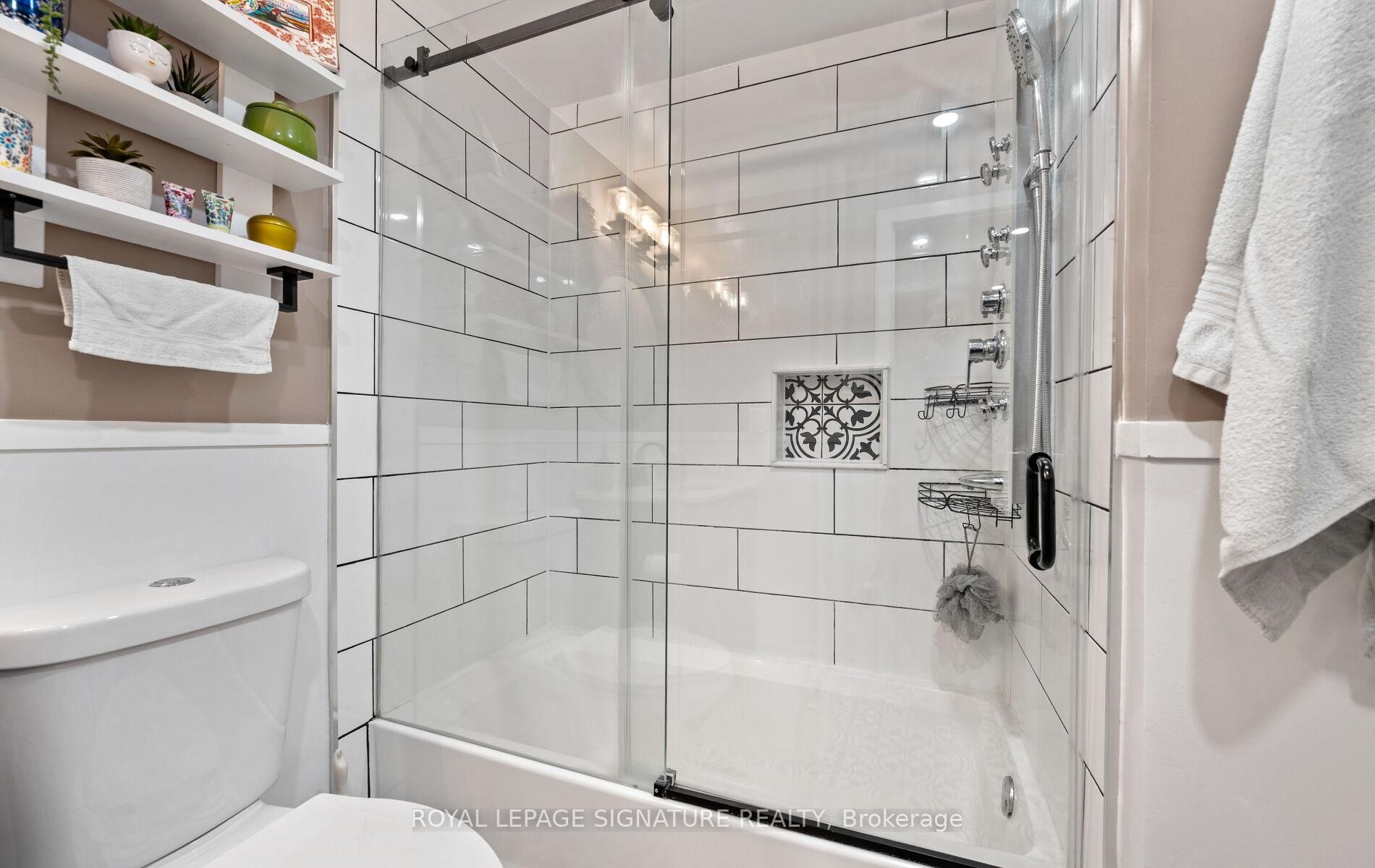 3509 Woodhurst Crescent, Mississauga, ON - Indoor Photo Showing Bathroom