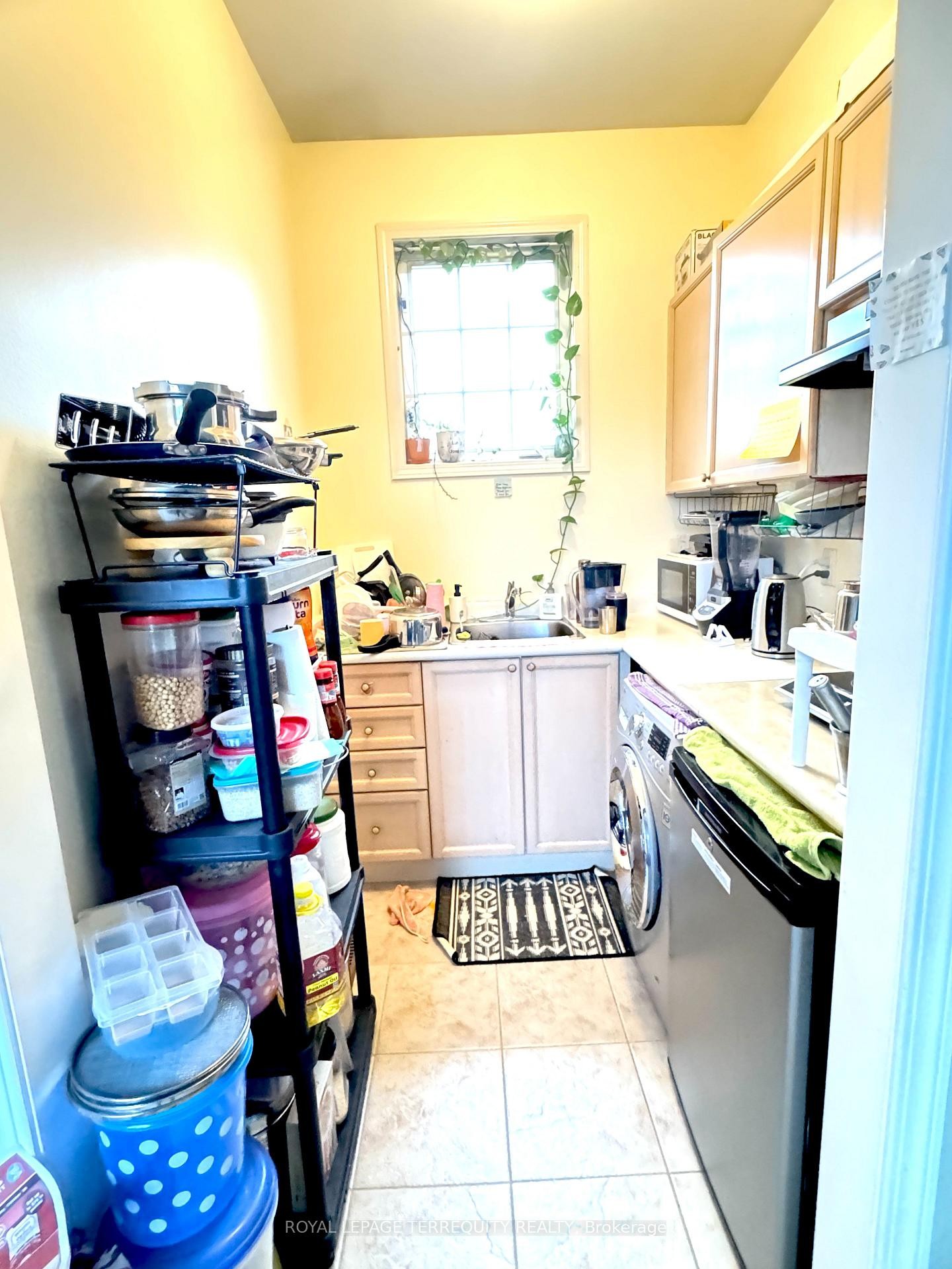 2 Binnery Drive, Brampton, ON - Indoor