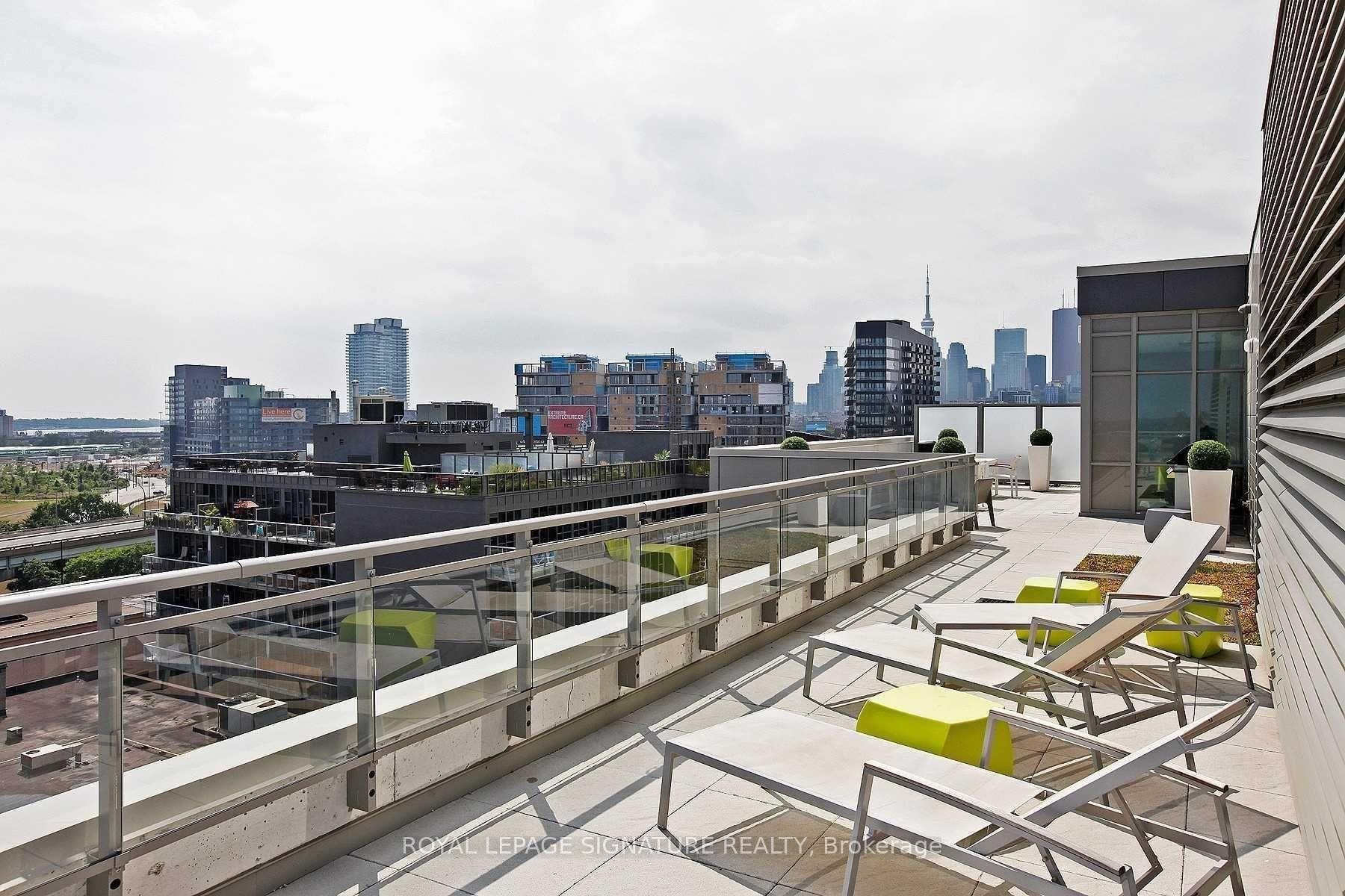 312-630 Queen Street E, Toronto, ON - Outdoor With View