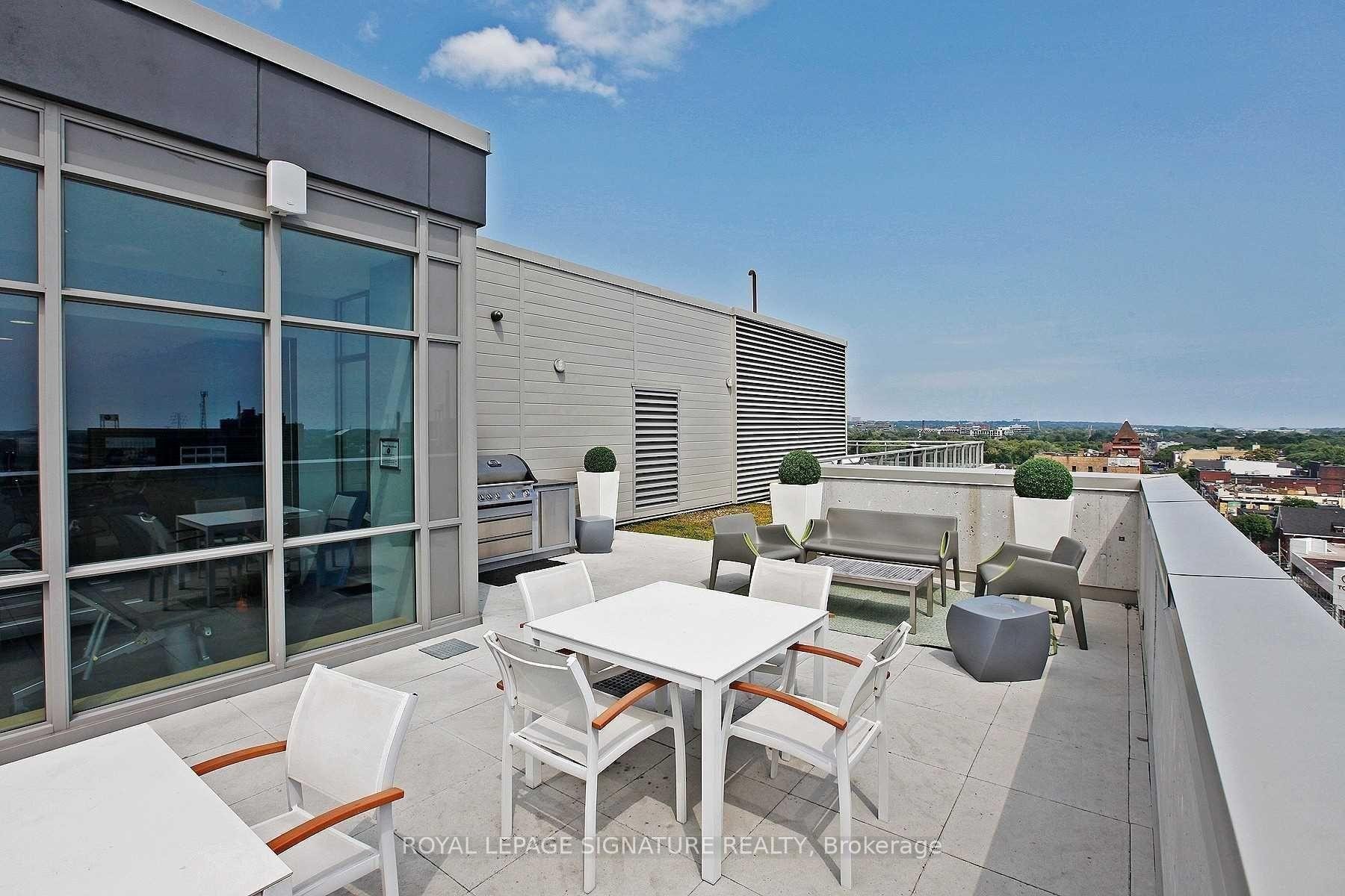 312-630 Queen Street E, Toronto, ON - Outdoor