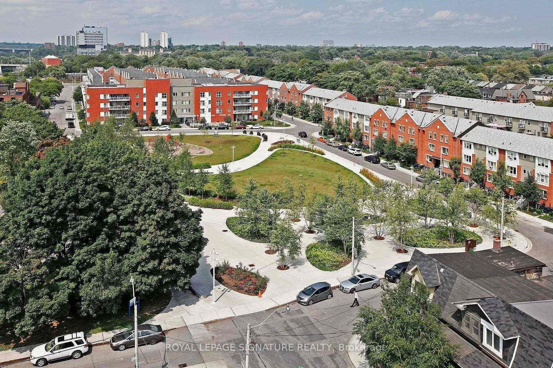312-630 Queen Street E, Toronto, ON - Outdoor With View