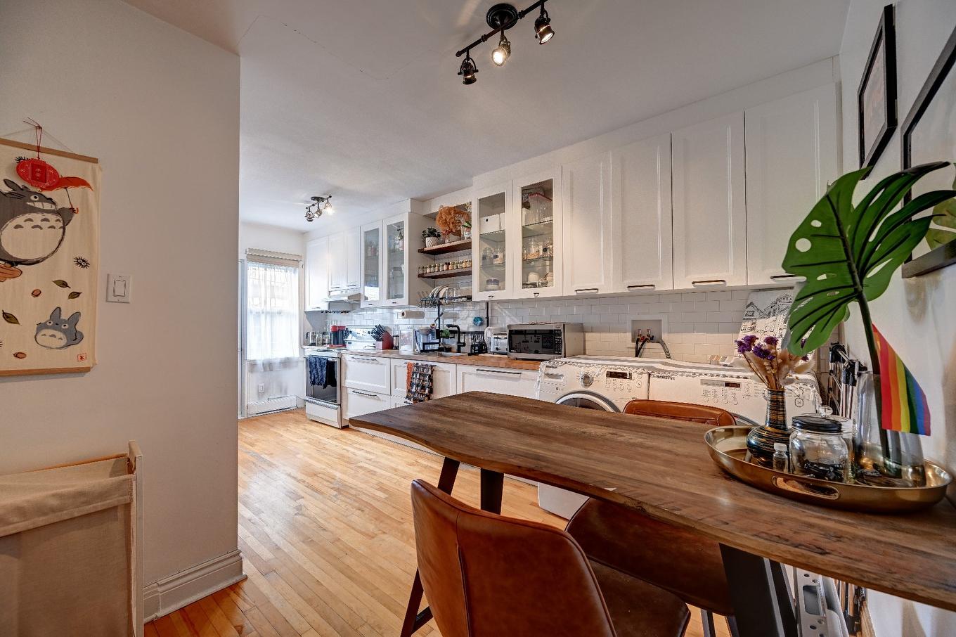 Kitchen - 8004 Av. Casgrain, Montréal (Villeray/Saint-Michel/Parc-Extension), QC - Indoor