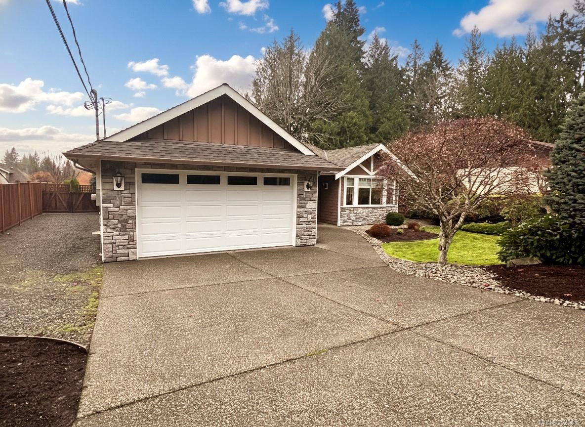 345 Dorset Rd, Qualicum Beach, BC