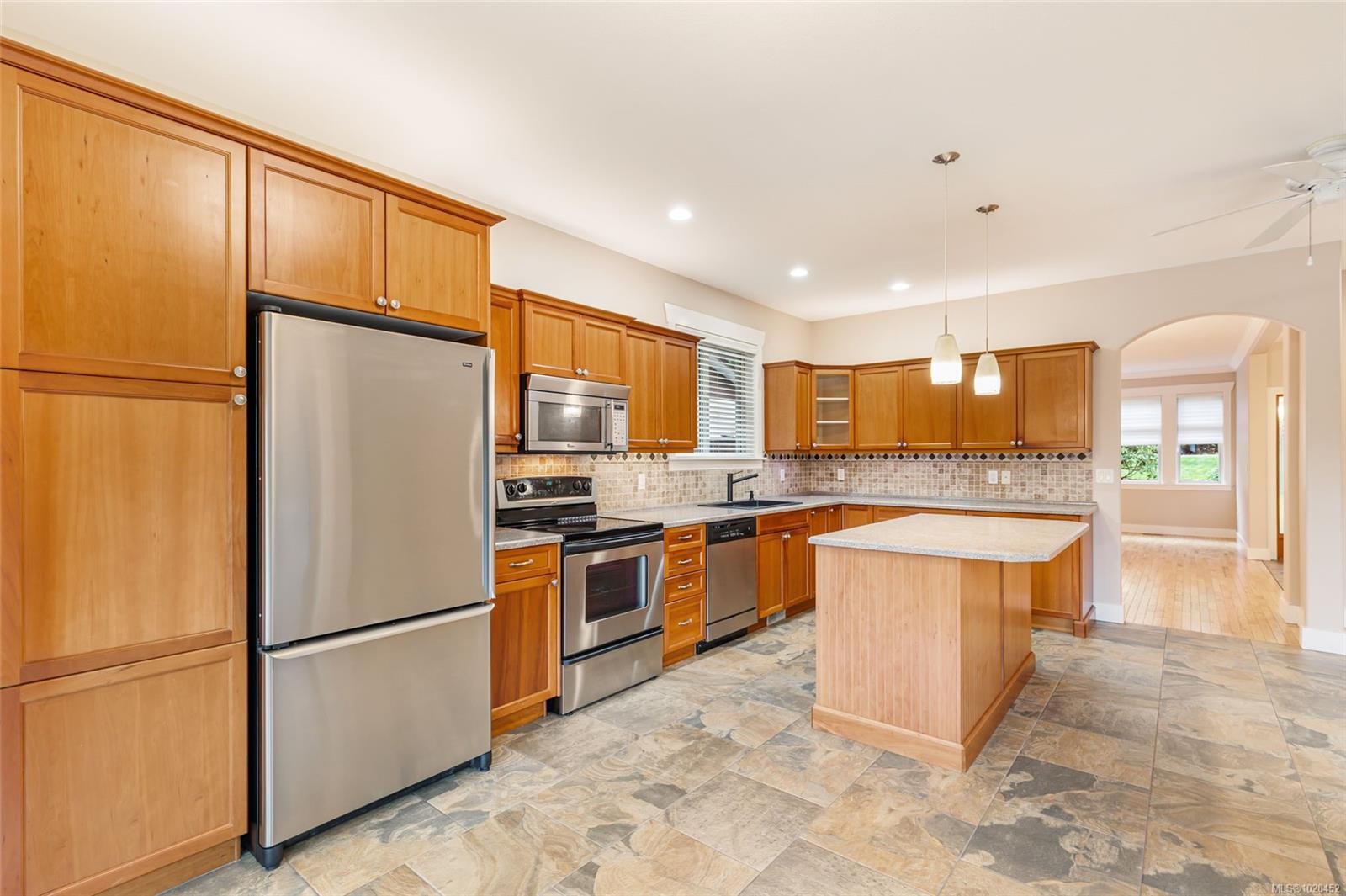 345 Dorset Rd, Qualicum Beach, BC