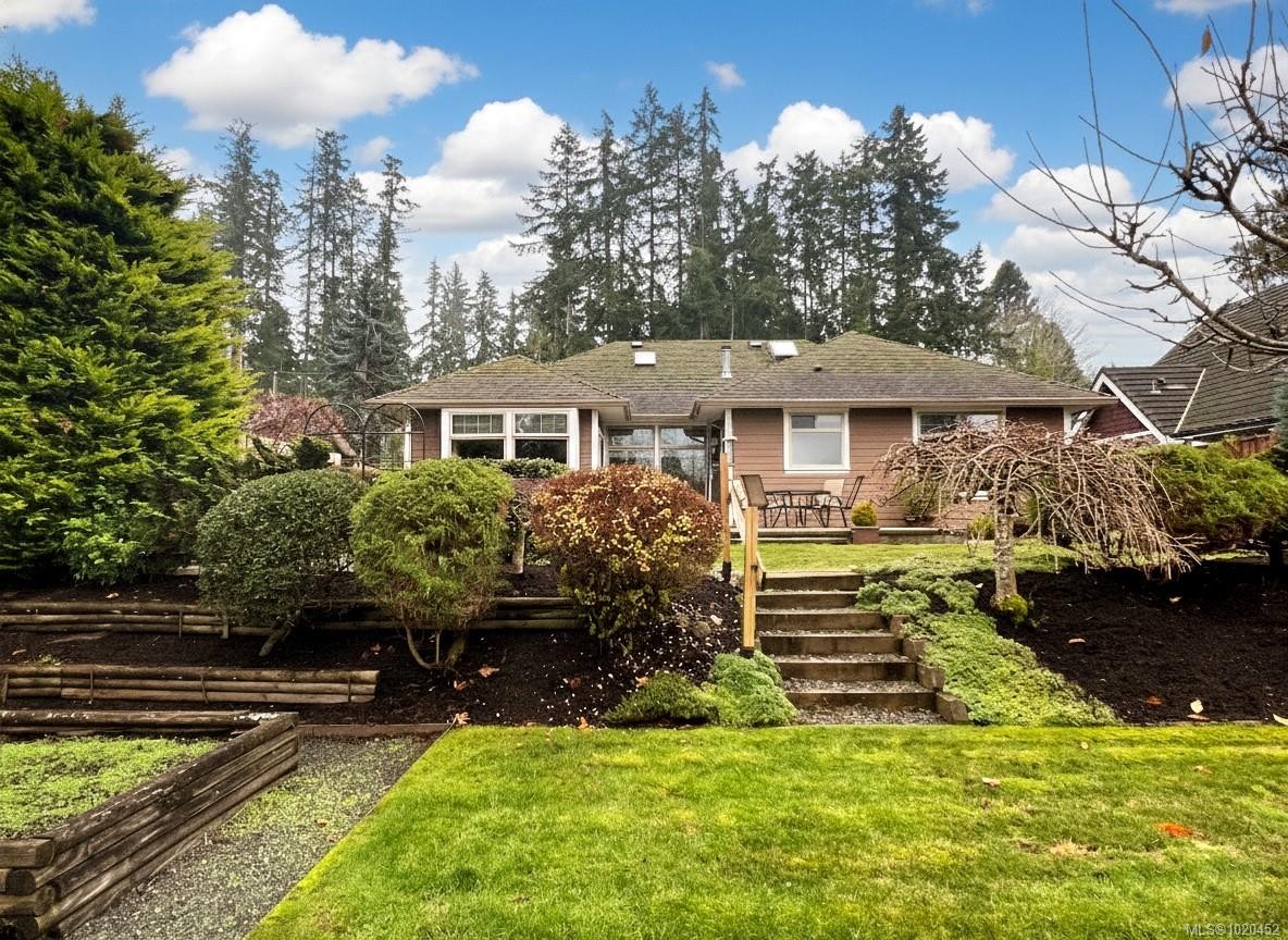 345 Dorset Rd, Qualicum Beach, BC