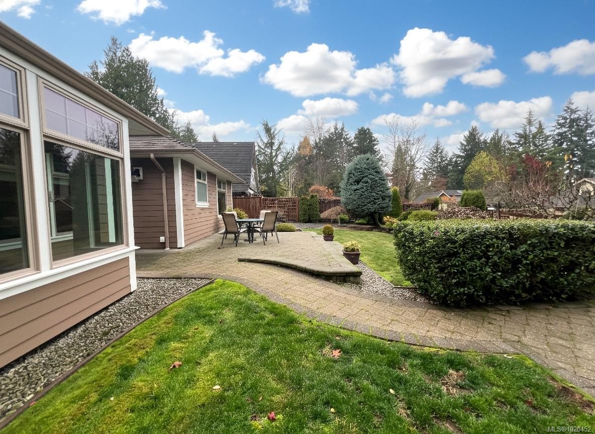 345 Dorset Rd, Qualicum Beach, BC