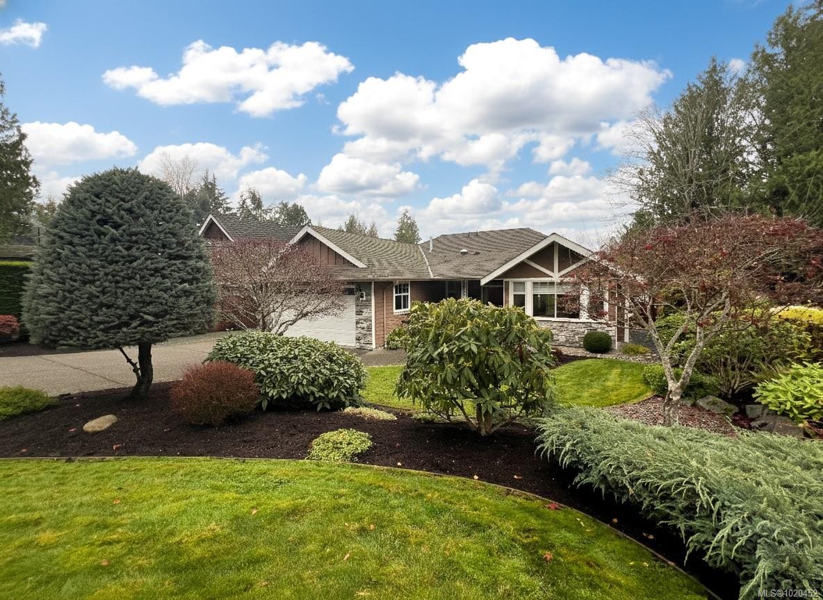 345 Dorset Rd, Qualicum Beach, BC