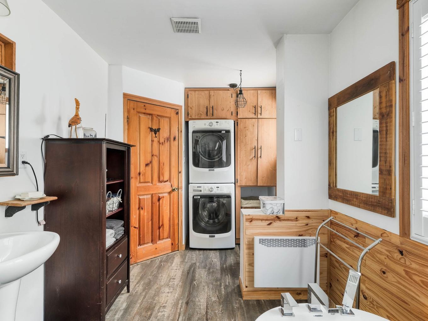 Bathroom - 315 Rg Lapierre, Sainte-Béatrix, QC - Indoor Photo Showing Laundry Room