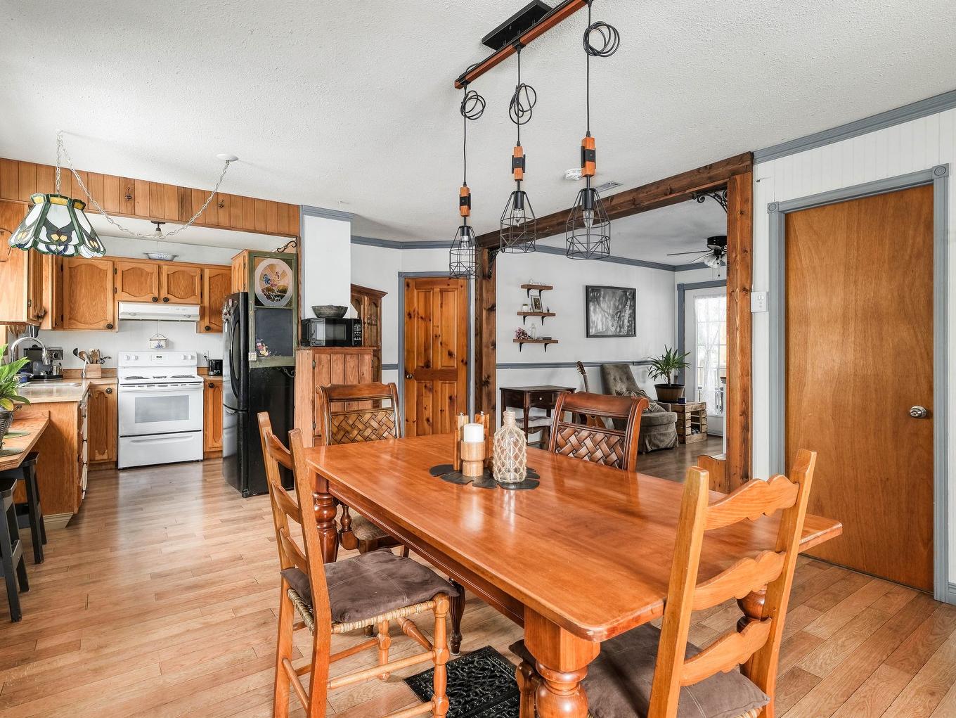 Dining room - 315 Rg Lapierre, Sainte-Béatrix, QC - Indoor Photo Showing Dining Room