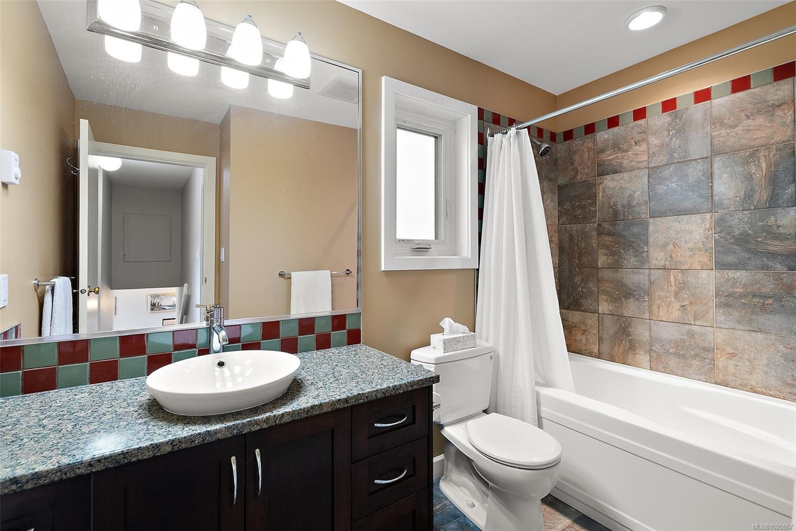 2518 Monte Vista Pl, Central Saanich, BC