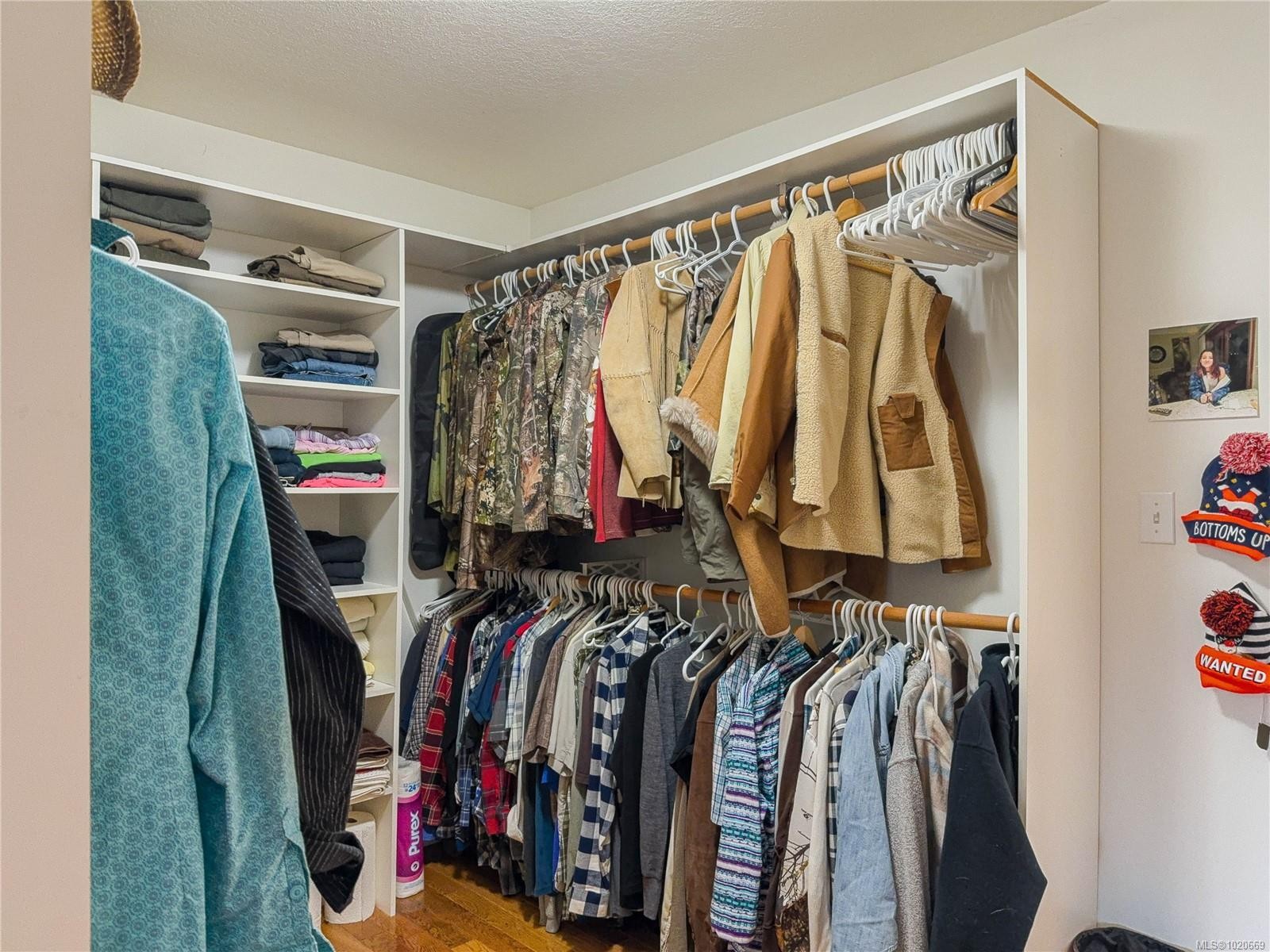 2075 Parkway Pl, Errington, BC