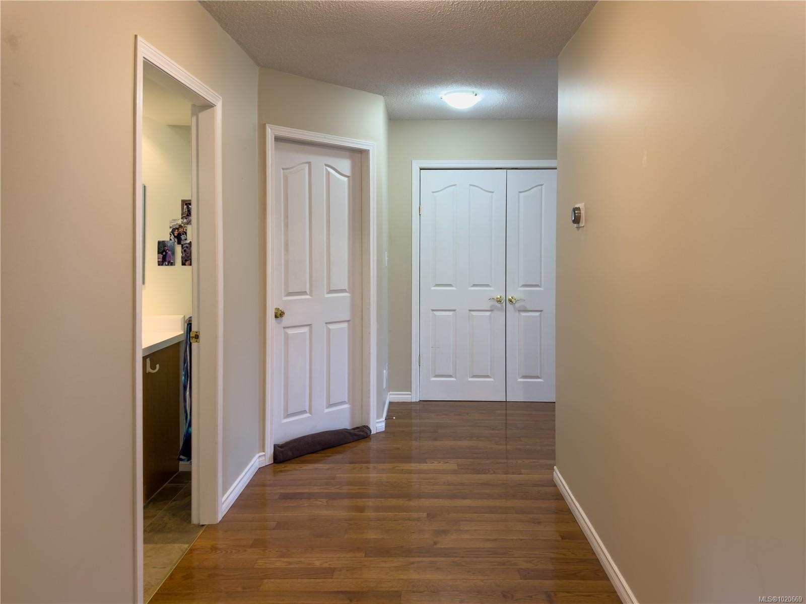 2075 Parkway Pl, Errington, BC