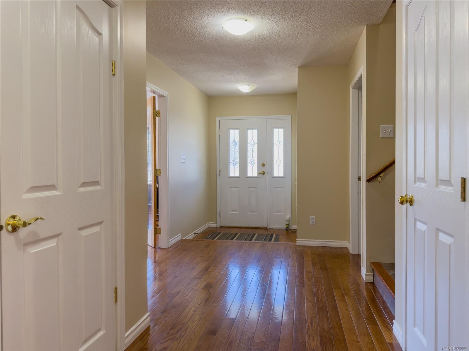 2075 Parkway Pl, Errington, BC