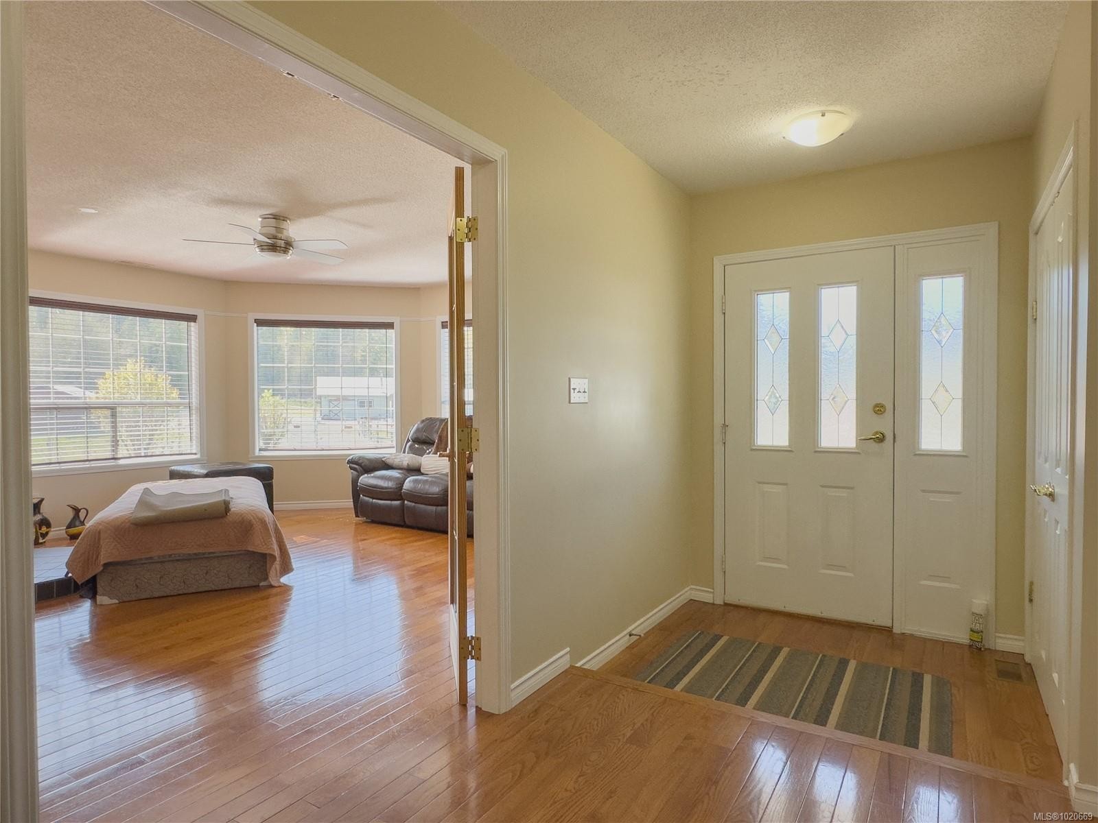 2075 Parkway Pl, Errington, BC