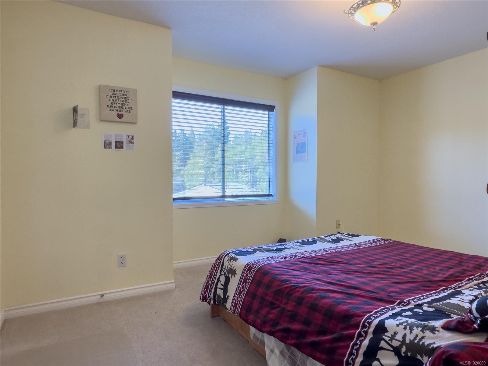 2075 Parkway Pl, Errington, BC