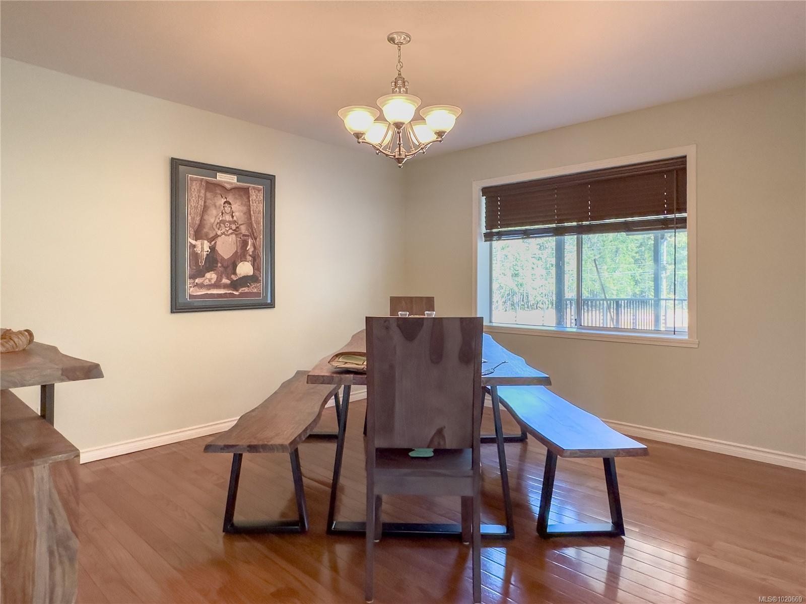 2075 Parkway Pl, Errington, BC