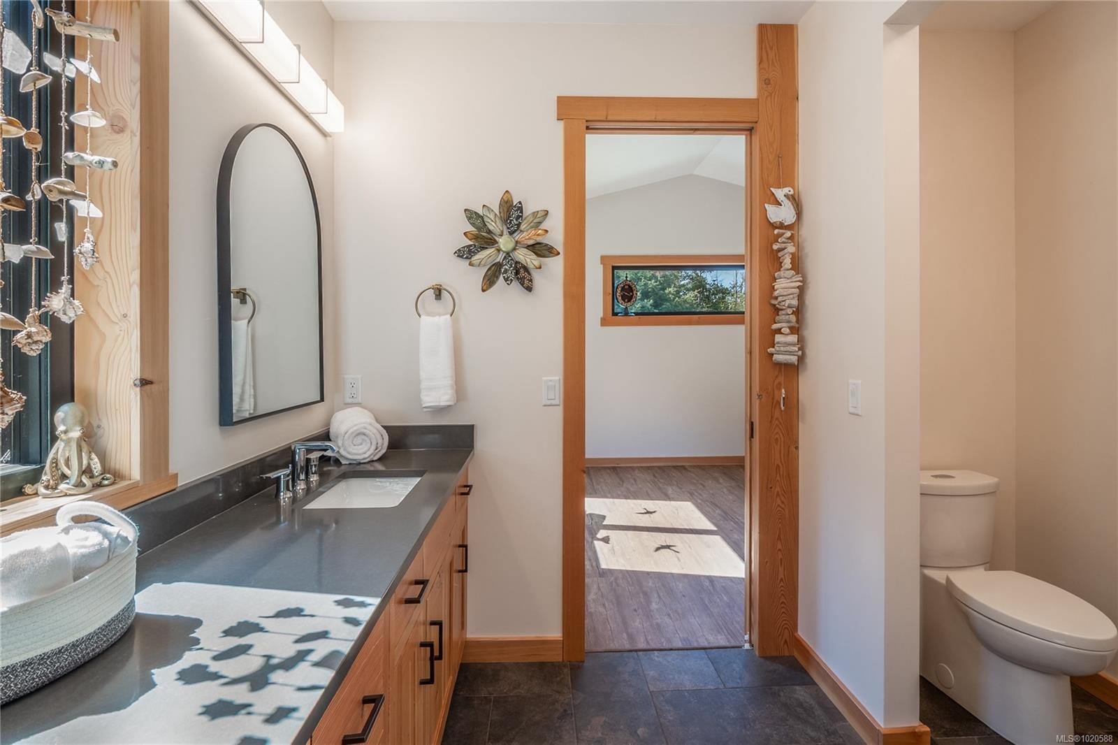 573 Horseshoe Rd, Gabriola Island, BC