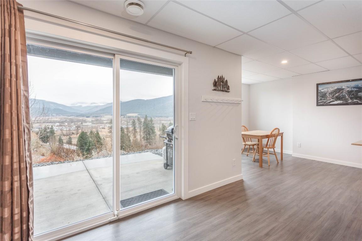 1807 Gallon Avenue, Lumby, BC - Indoor Photo Showing Other Room