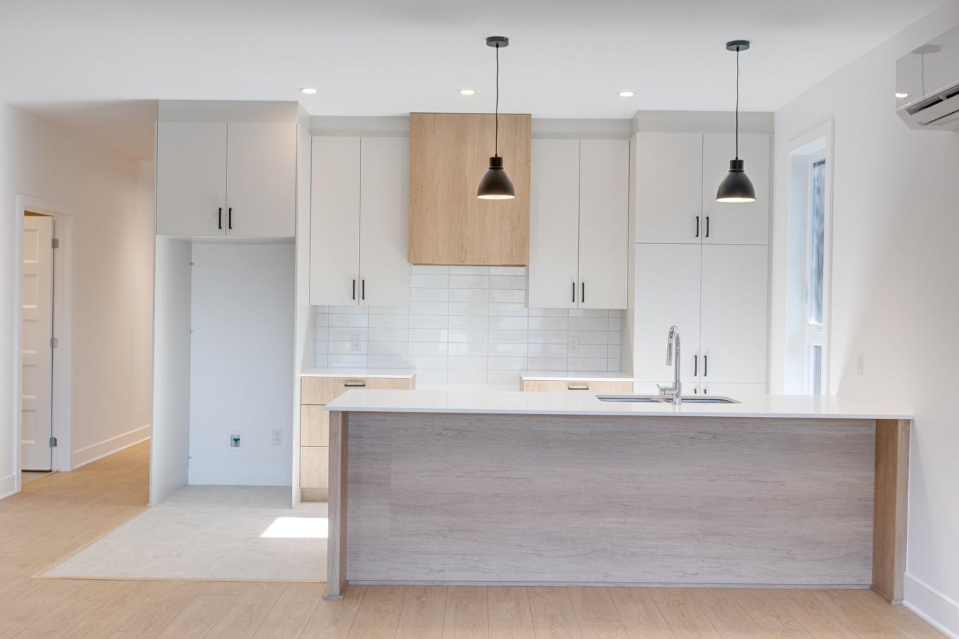 Cuisine - 11379 Av. L'Archevêque, Montréal (Montréal-Nord), QC - Indoor Photo Showing Kitchen