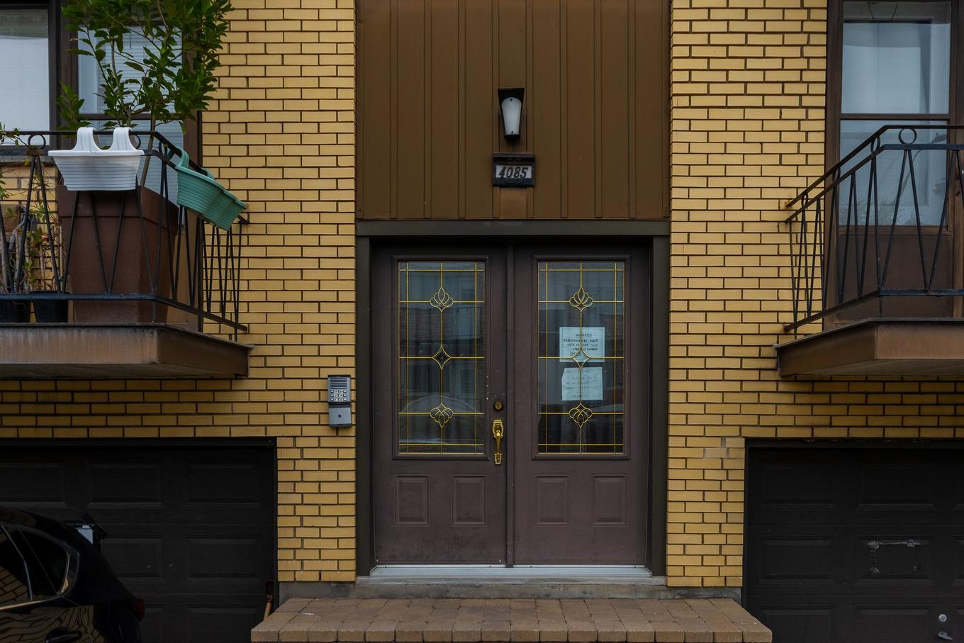 Exterior entrance - 4085 Rue Forest, Montréal (Montréal-Nord), QC - Outdoor With Fireplace With Exterior