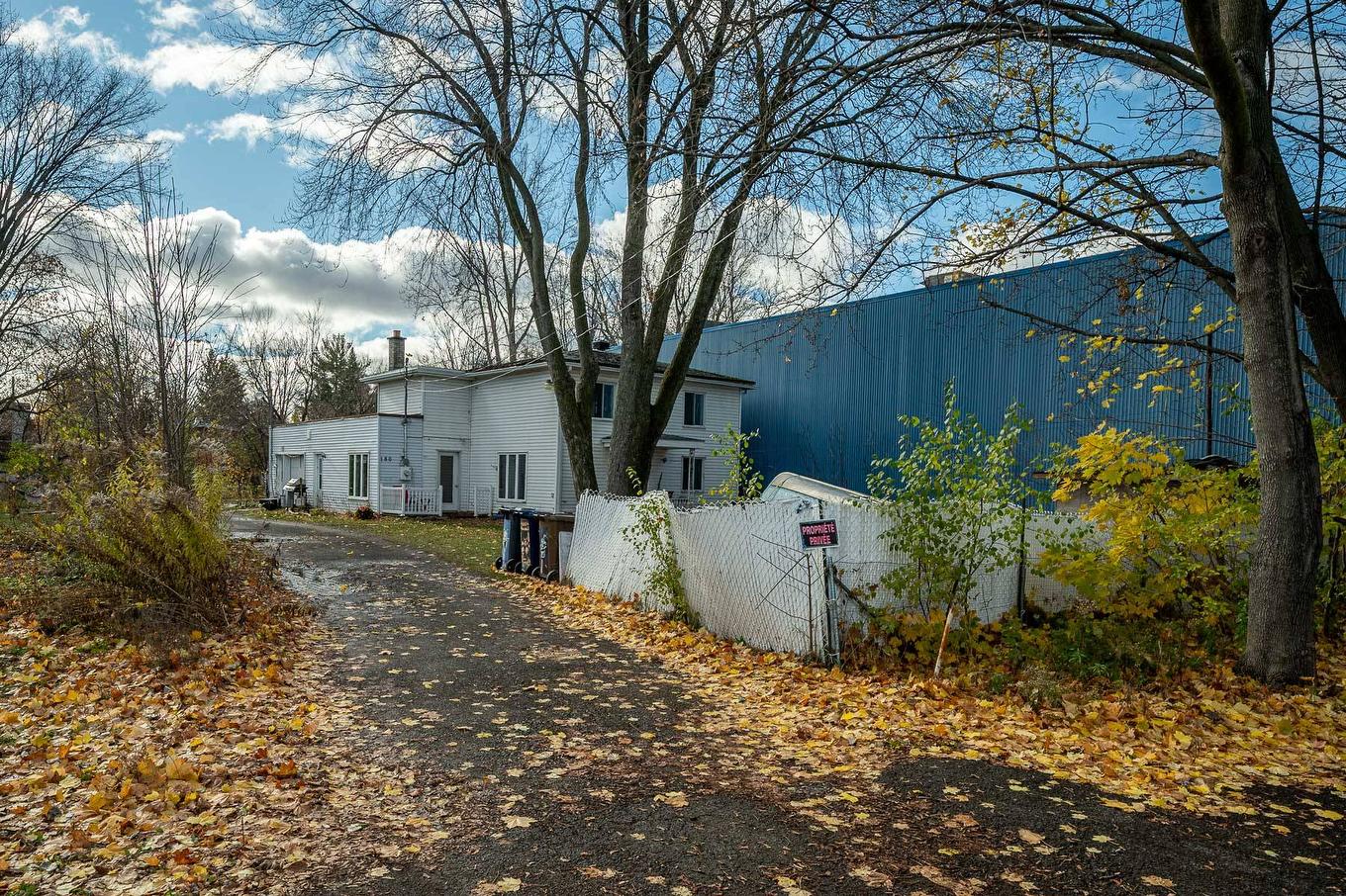 Exterior - 180 Boul. Ste-Rose, Laval (Sainte-Rose), QC - Outdoor