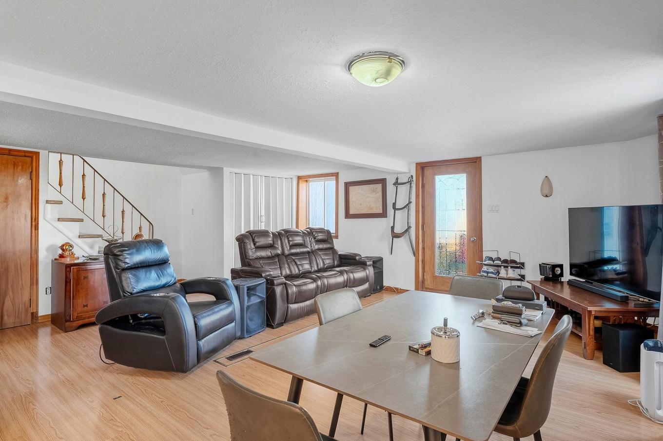 Living room - 180 Boul. Ste-Rose, Laval (Sainte-Rose), QC - Indoor Photo Showing Living Room