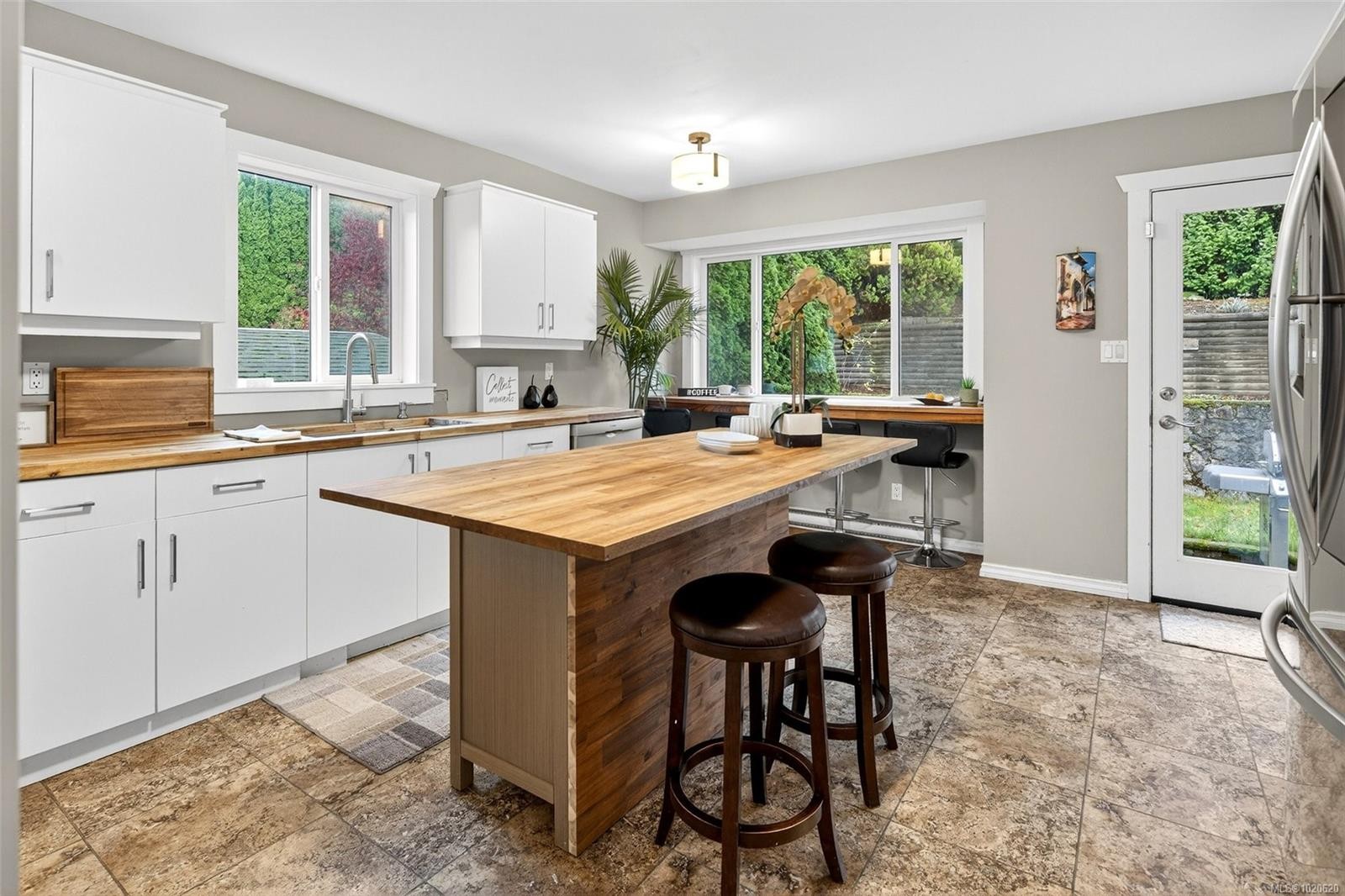 7460 East Saanich Rd, Central Saanich, BC