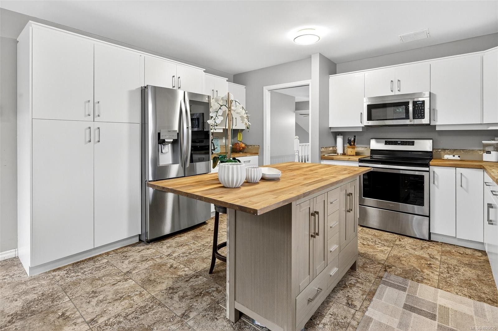 7460 East Saanich Rd, Central Saanich, BC