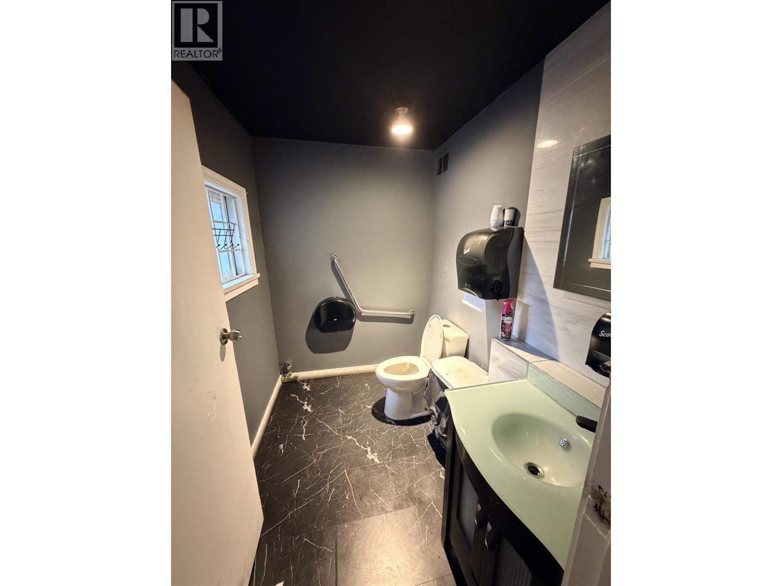 118028 Confidencial Confidentiall Street, Vancouver, BC