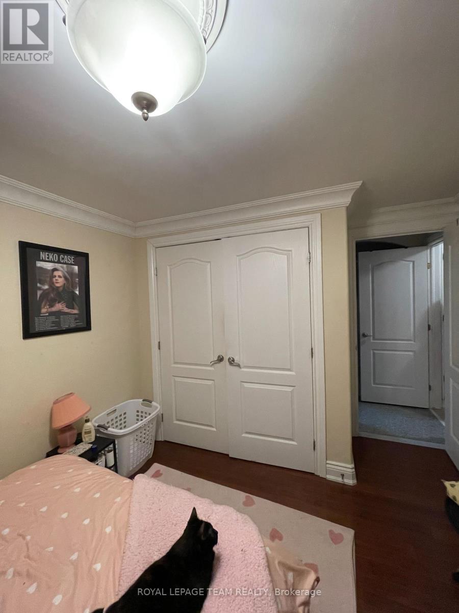 Bedroom - B - 526 Hilson Avenue, Ottawa, ON - Indoor Photo Showing Bedroom