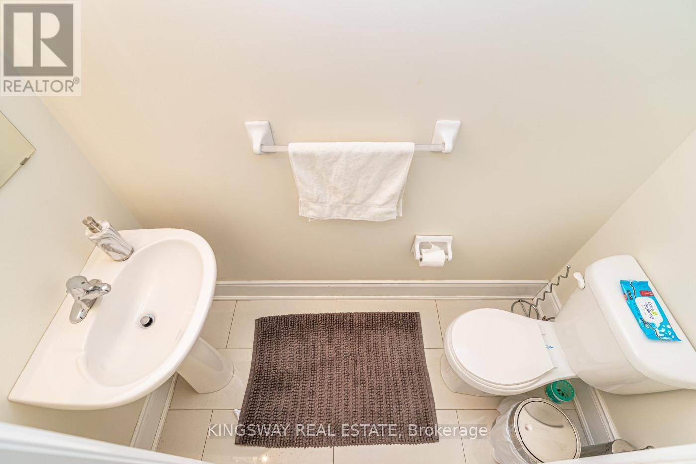 3670 Banff Court, Mississauga, ON - Indoor Photo Showing Bathroom