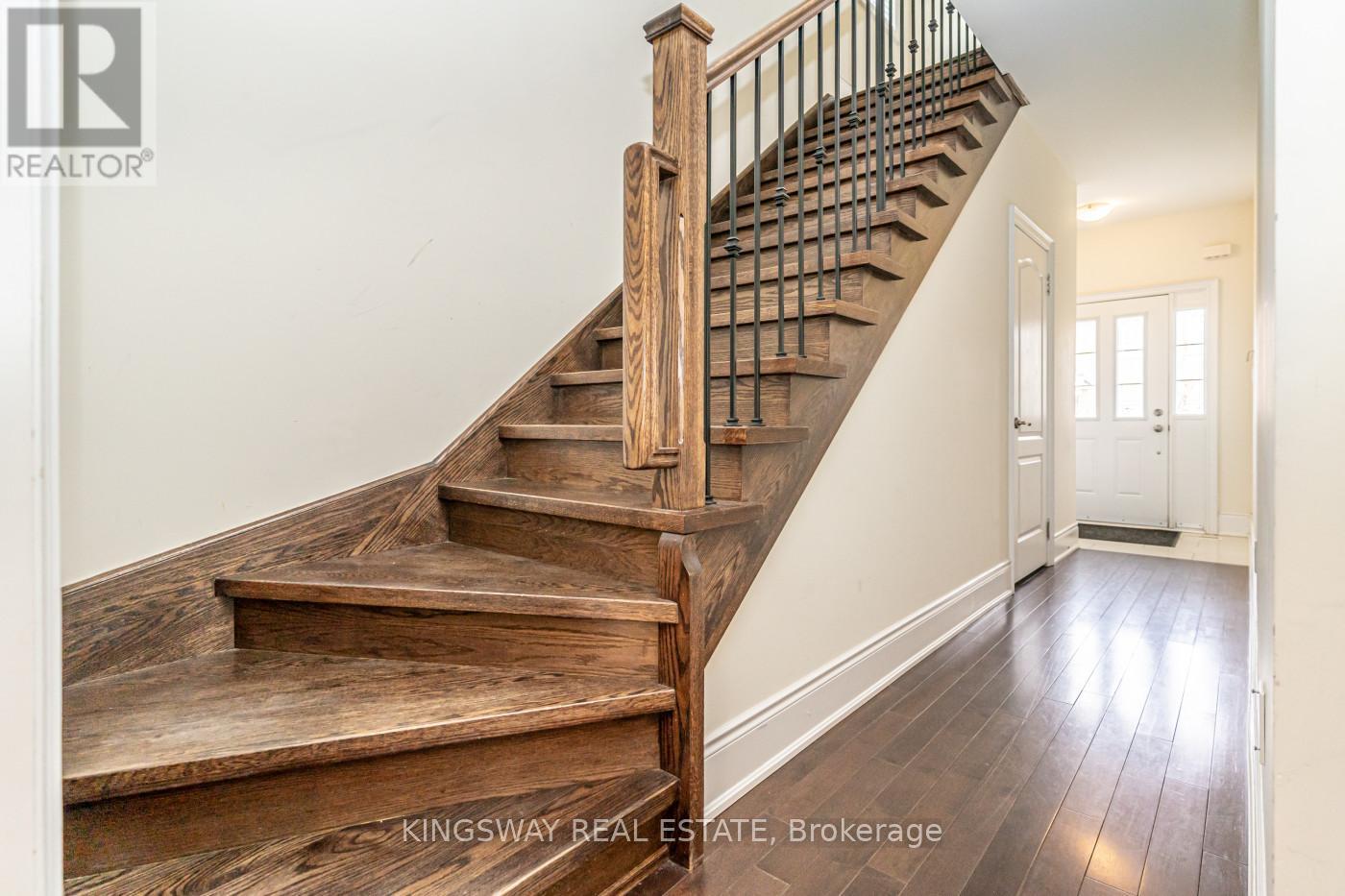 3670 Banff Court, Mississauga, ON - Indoor Photo Showing Other Room