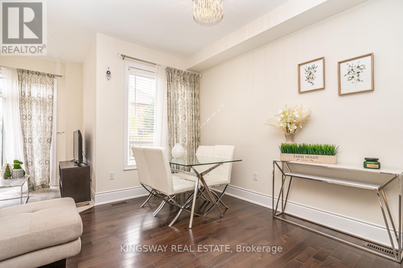 3670 Banff Court, Mississauga, ON - Indoor Photo Showing Dining Room
